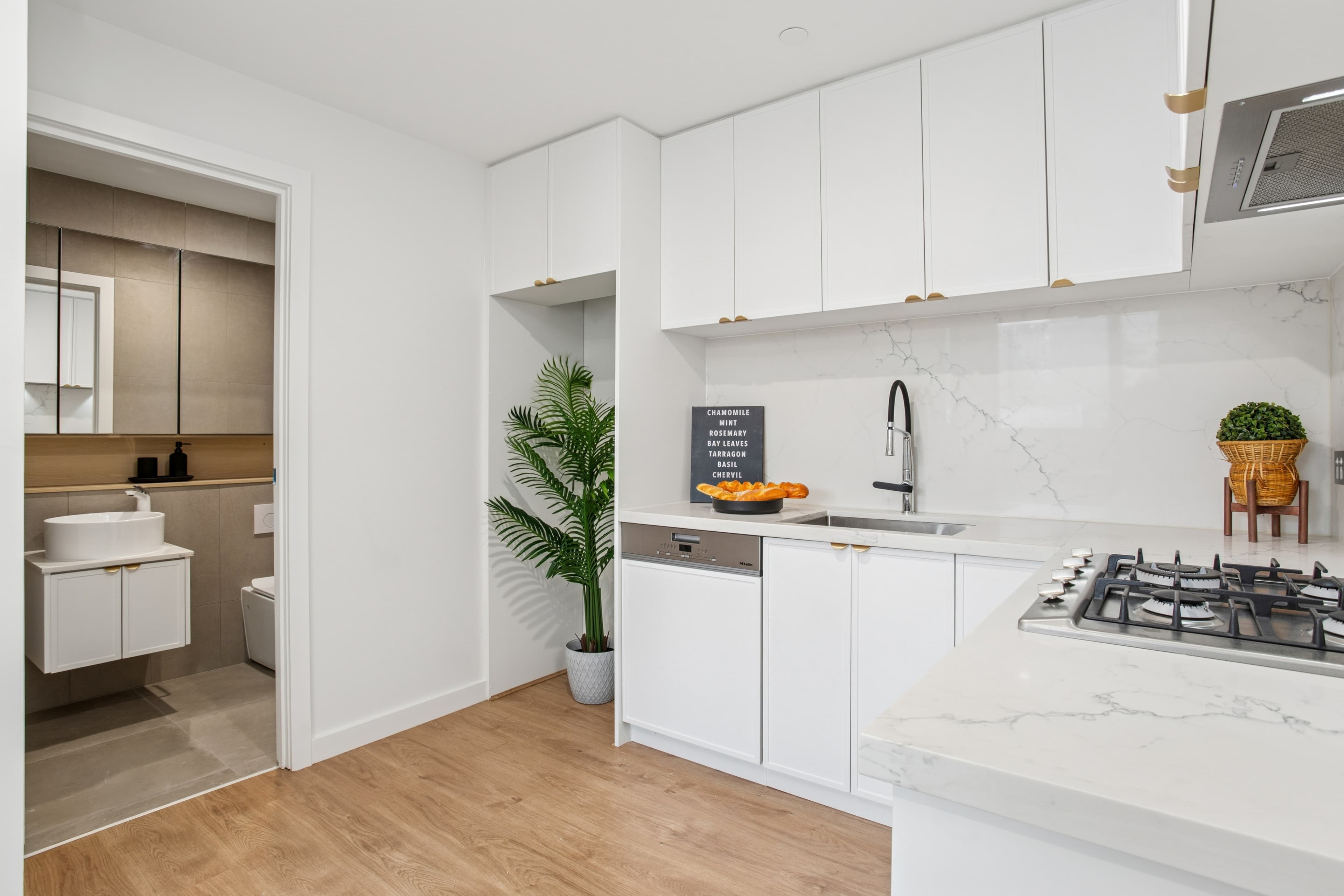 Apartment - White Marble Haven